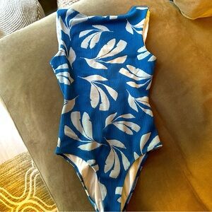 Seea One Piece Sleeveless Ribbed Deep V Surf Swim Suit Size M Blue $165